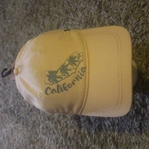 1JS7.  Roxy pink cap (womens)